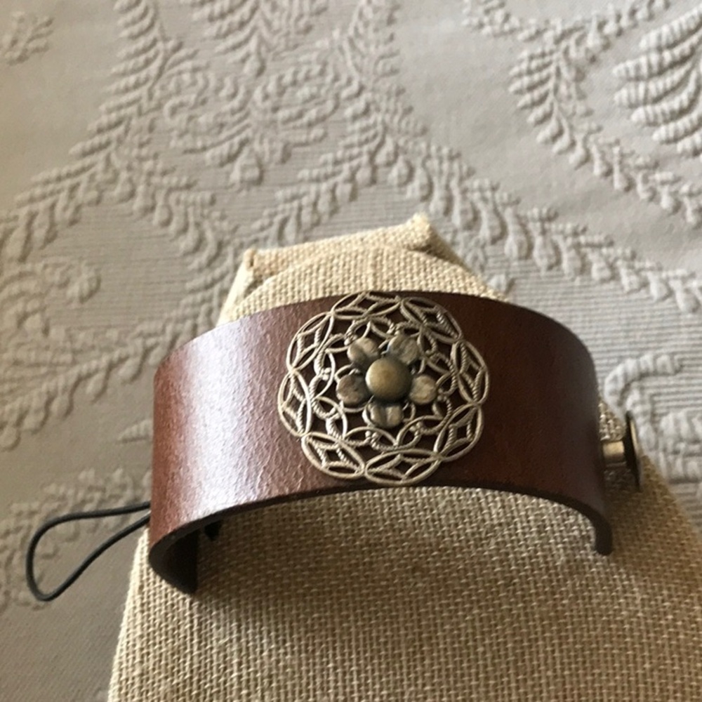 Leather cuff bracelet